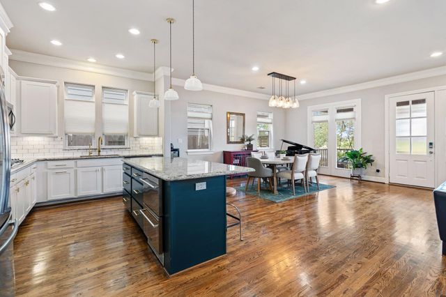 8710 Emnora Lane, Houston, TX 77080