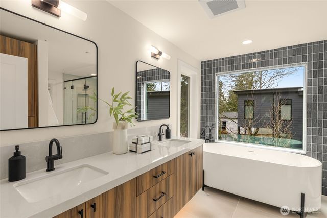 11415 NE 91st Street, Kirkland, WA 98033