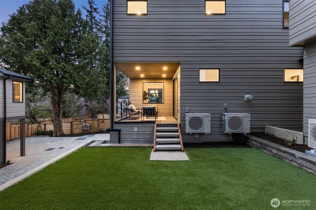 11415 NE 91st Street, Kirkland, WA 98033