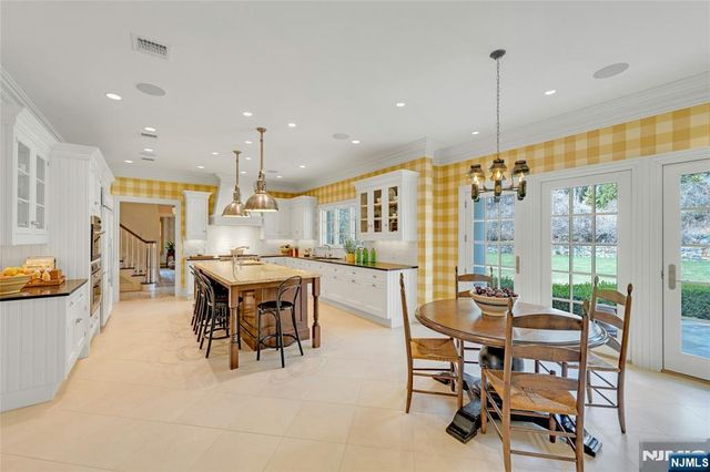 2 Saddle Brook Drive, Ho-ho-kus, NJ 07423