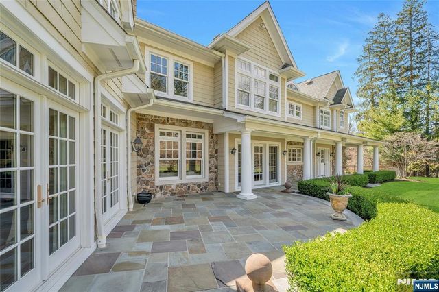 2 Saddle Brook Drive, Ho-ho-kus, NJ 07423