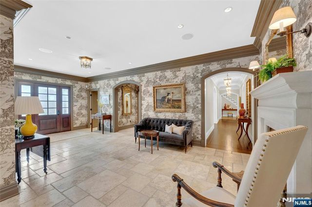 2 Saddle Brook Drive, Ho-ho-kus, NJ 07423