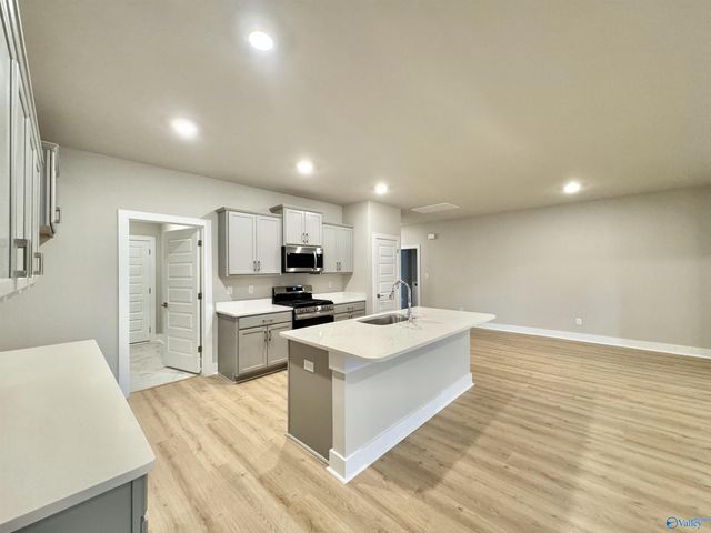 6073 Gardner Maples Drive, Owens Cross Roads, AL 35763