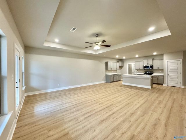 6073 Gardner Maples Drive, Owens Cross Roads, AL 35763