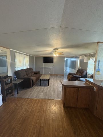 176 County Road 1436, Morgan, TX 76671