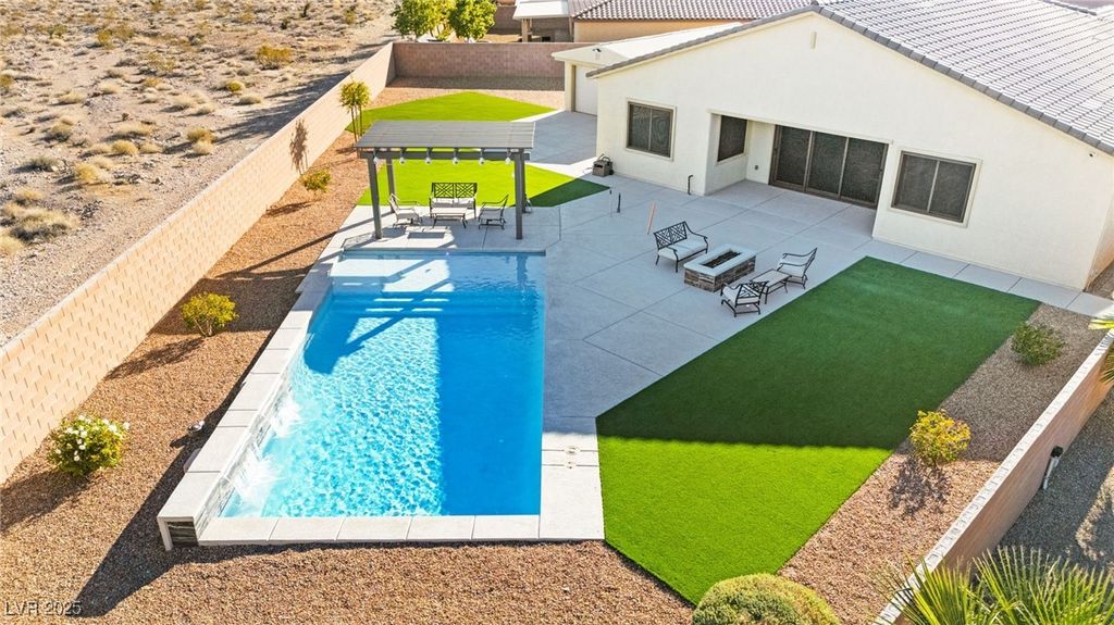 6390 Painted Creek Street, Las Vegas, NV 89149