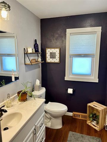 1027 Bradley Avenue, Eau Claire, WI 54701