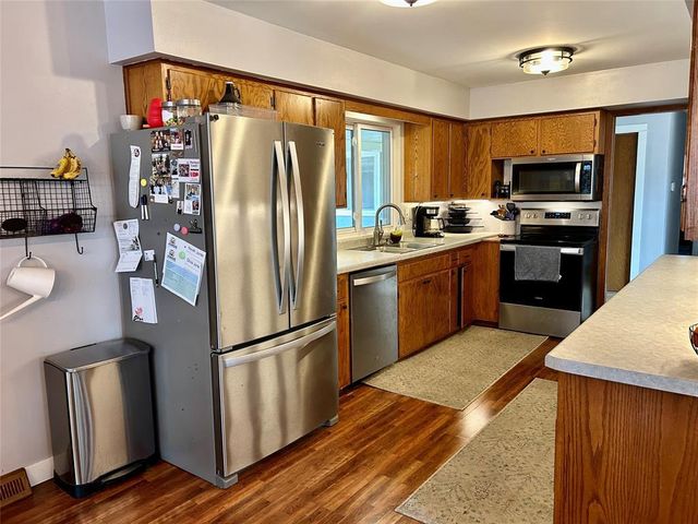 1027 Bradley Avenue, Eau Claire, WI 54701