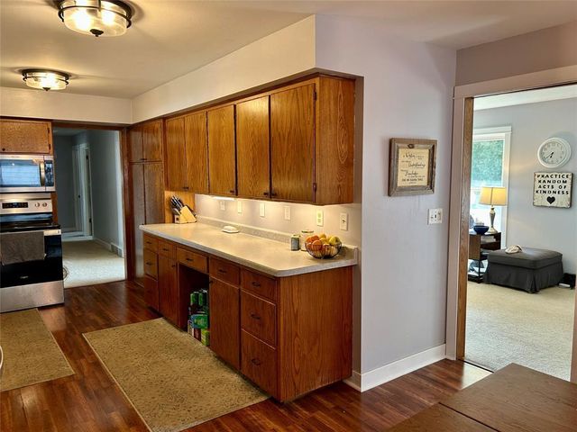 1027 Bradley Avenue, Eau Claire, WI 54701