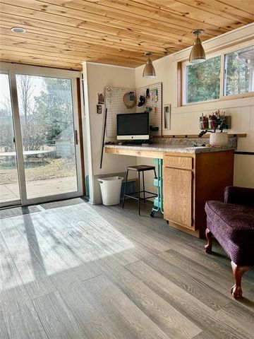 1027 Bradley Avenue, Eau Claire, WI 54701