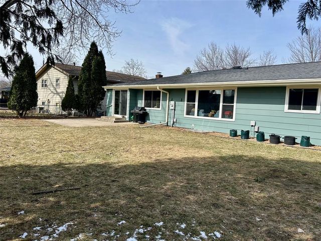 1027 Bradley Avenue, Eau Claire, WI 54701