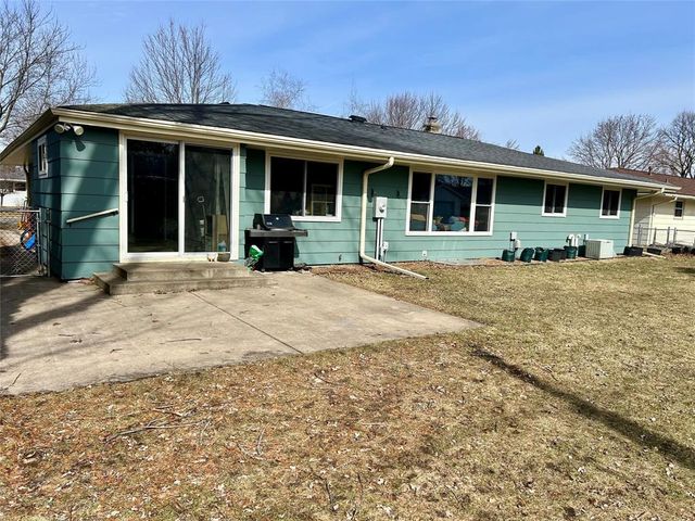 1027 Bradley Avenue, Eau Claire, WI 54701