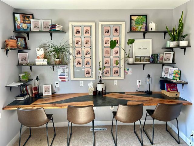 1027 Bradley Avenue, Eau Claire, WI 54701