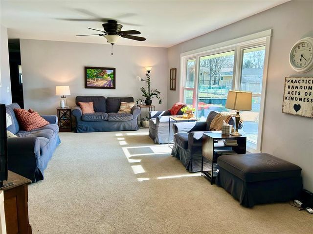 1027 Bradley Avenue, Eau Claire, WI 54701