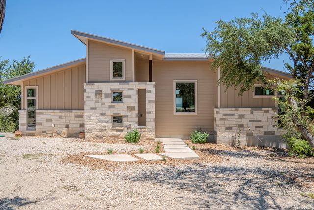 500 NAKED INDIAN TRL, New Braunfels, TX 78132