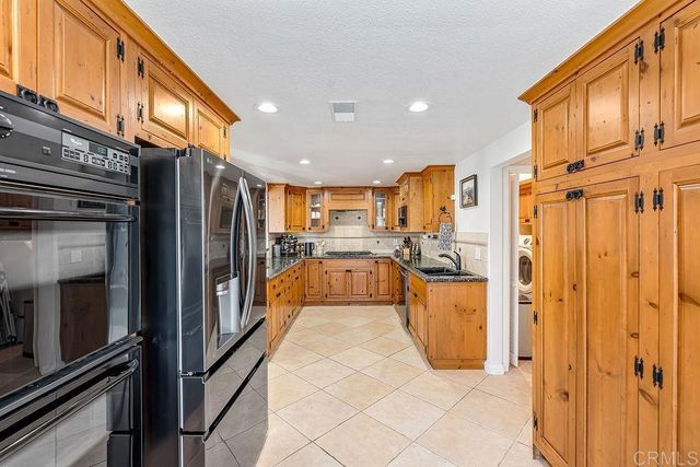 6098 E Silverspur Trail, Anaheim Hills, CA 92807