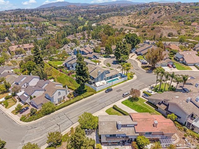 6098 E Silverspur Trail, Anaheim Hills, CA 92807