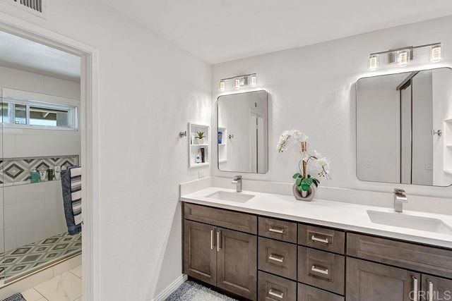 6098 E Silverspur Trail, Anaheim Hills, CA 92807