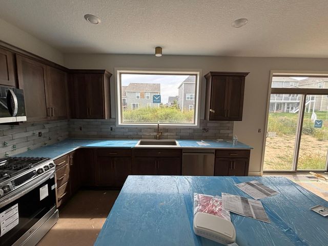 8096 180th Street W, Lakeville, MN 55044