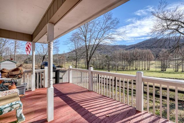 3426 Old Hwy 64 W, Warne, NC 28909