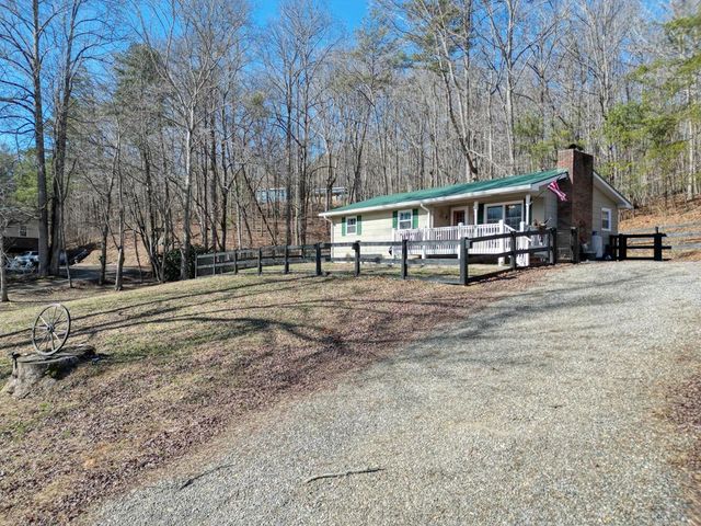 3426 Old Hwy 64 W, Warne, NC 28909