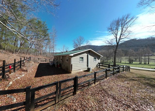 3426 Old Hwy 64 W, Warne, NC 28909