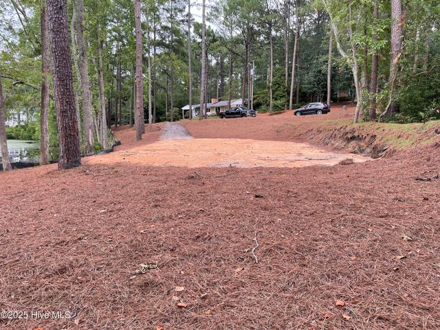 1 Inverness Road, Southern Pines, NC 28387