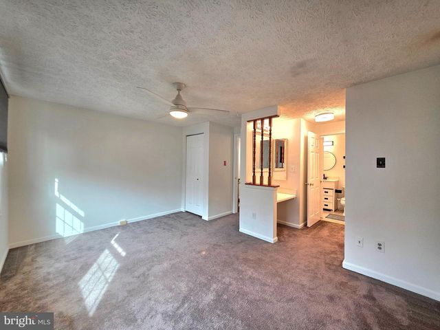 8568 KOLUDER CT, Lorton, VA 22079