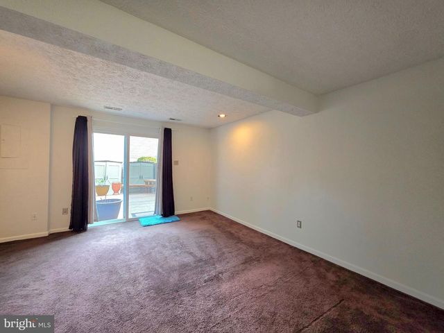 8568 KOLUDER CT, Lorton, VA 22079