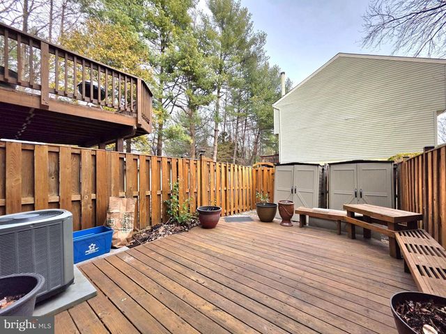 8568 KOLUDER CT, Lorton, VA 22079