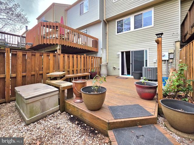 8568 KOLUDER CT, Lorton, VA 22079