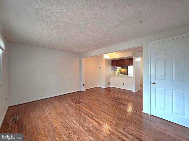 8568 KOLUDER CT, Lorton, VA 22079