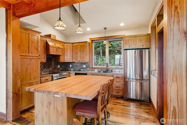 824 Huntrick Drive, Cle Elum, WA 98922