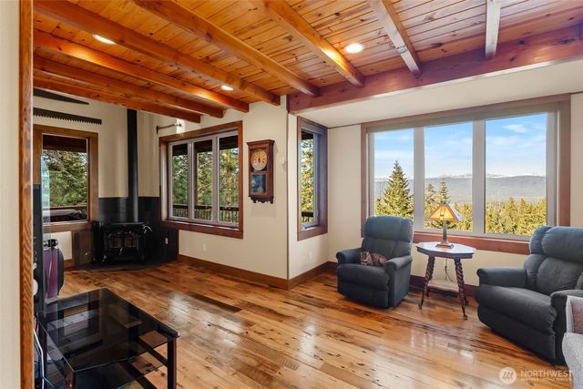 824 Huntrick Drive, Cle Elum, WA 98922