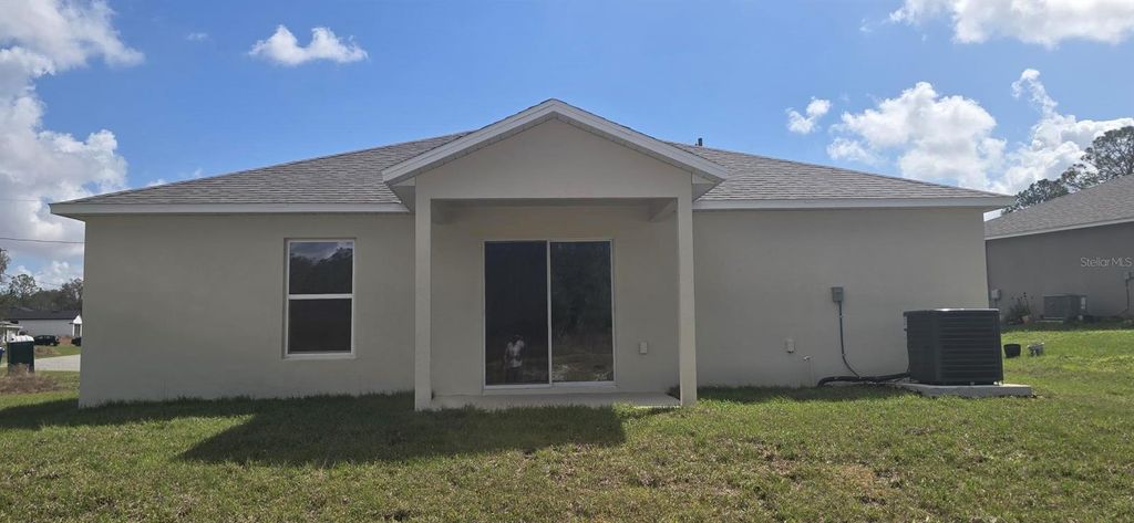 Image 5 of property listing at 349 BASS COURT, Poinciana, FL 34759