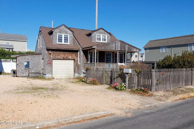 207 Bay Boulevard, Lavallette, NJ 08735