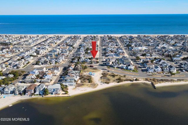 207 Bay Boulevard, Lavallette, NJ 08735