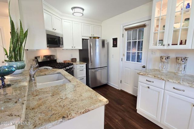 207 Bay Boulevard, Lavallette, NJ 08735