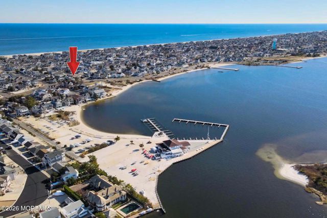 207 Bay Boulevard, Lavallette, NJ 08735