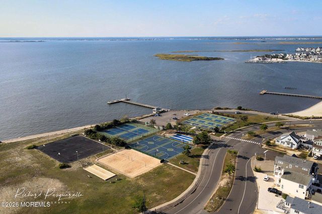 207 Bay Boulevard, Lavallette, NJ 08735
