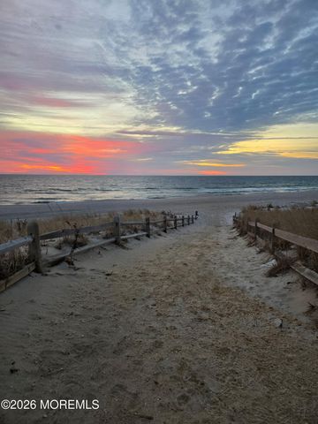 207 Bay Boulevard, Lavallette, NJ 08735