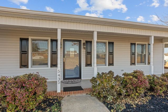 5435 Parris Bridge Road, Boiling Springs, SC 29316