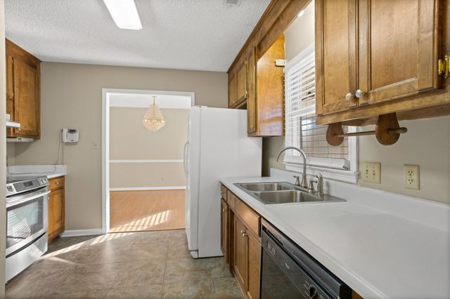 5435 Parris Bridge Road, Boiling Springs, SC 29316