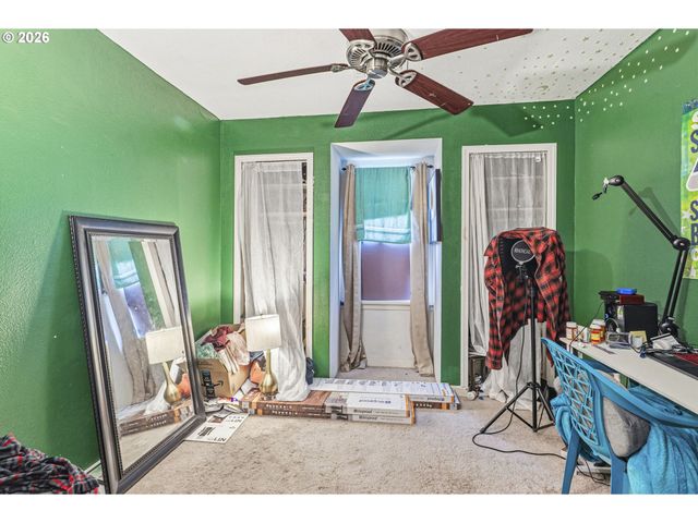 1307 S 6TH Ave, Kelso, WA 98626