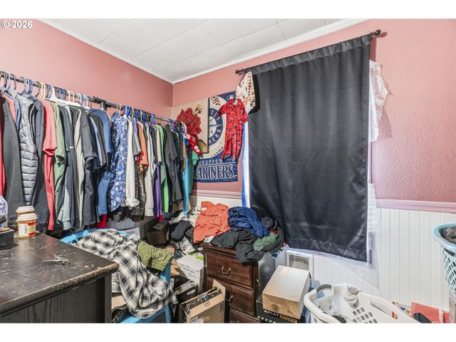 1307 S 6TH Ave, Kelso, WA 98626