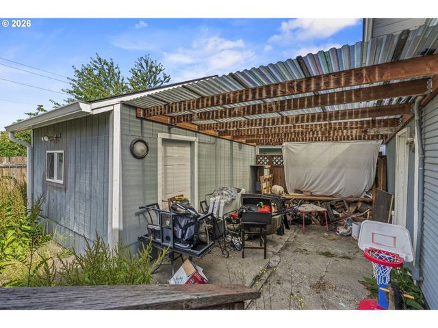 1307 S 6TH Ave, Kelso, WA 98626