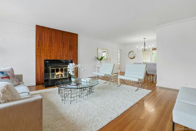 12 Cross Hill Road, Eastchester, NY 10709