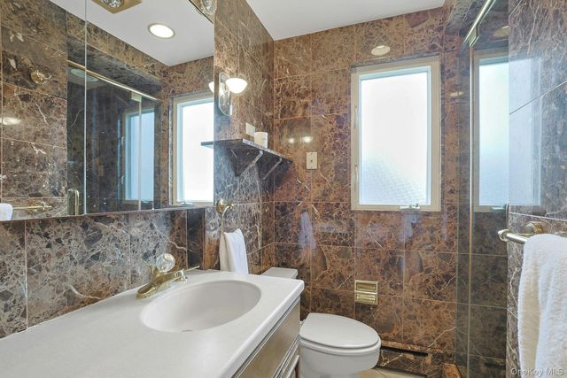 12 Cross Hill Road, Eastchester, NY 10709