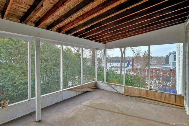 12 Cross Hill Road, Eastchester, NY 10709