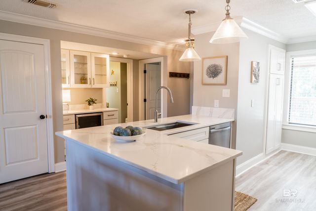 4615 PORT SIDE Lane 202, Gulf Shores, AL 36542